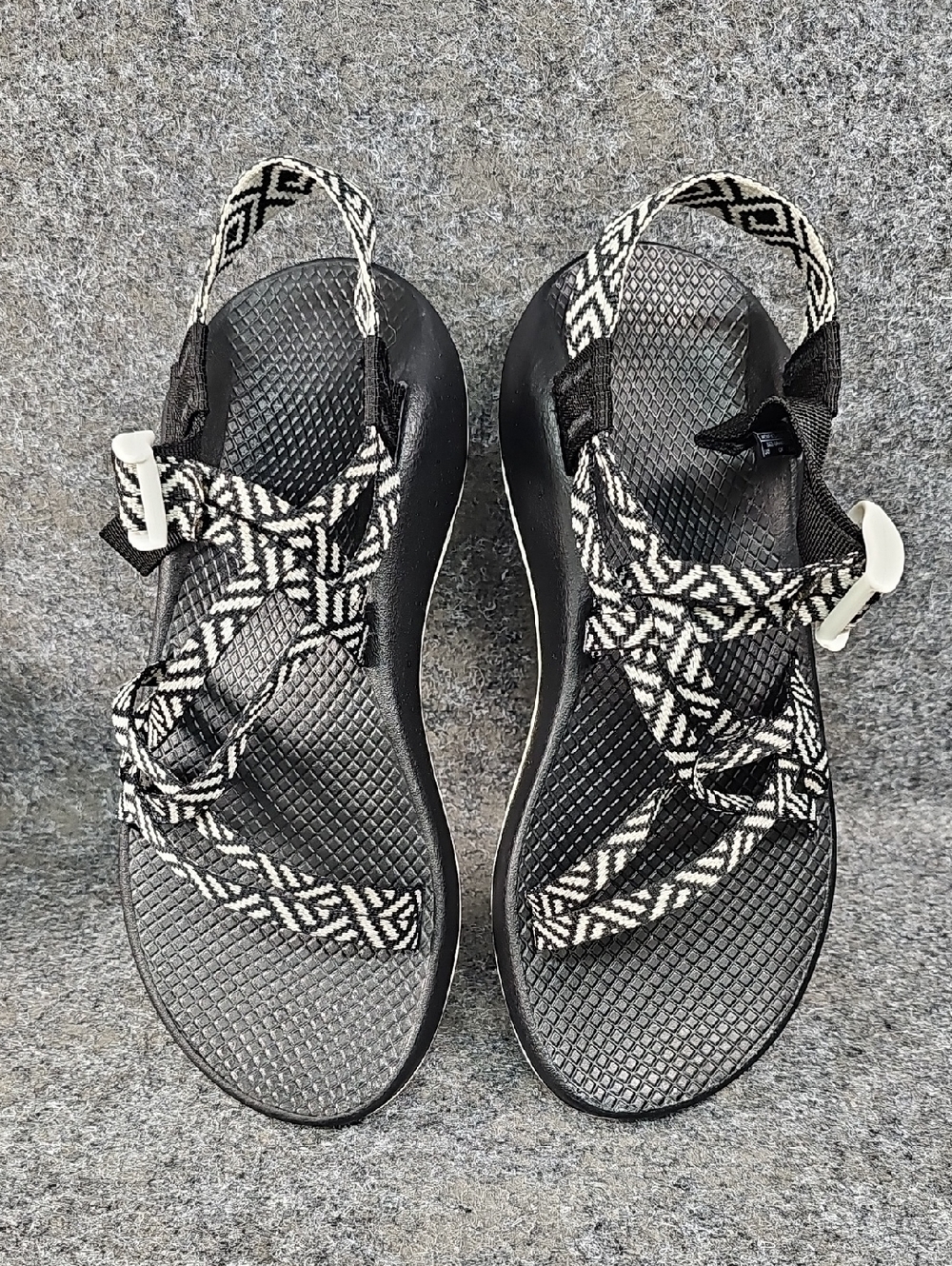 Chaco ZX/1 Cloud Women's Strappy Sandals Origami Black White, Size US 8 M EU 39 - Picture 2 of 8